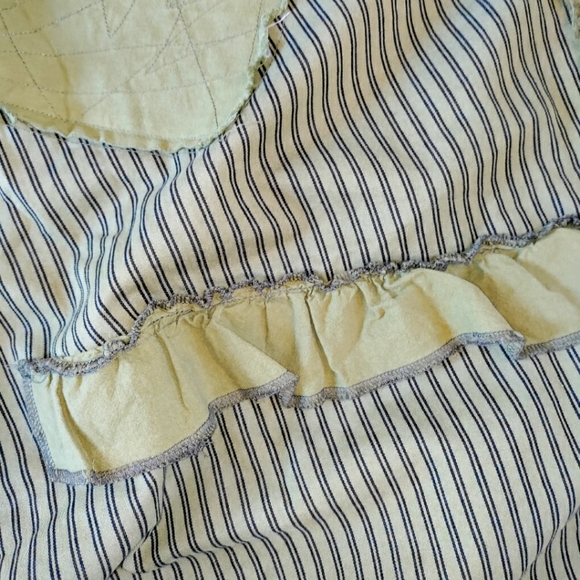 Cottagecore Ruffle Your Feathers crop pants - Picture 2 of 5